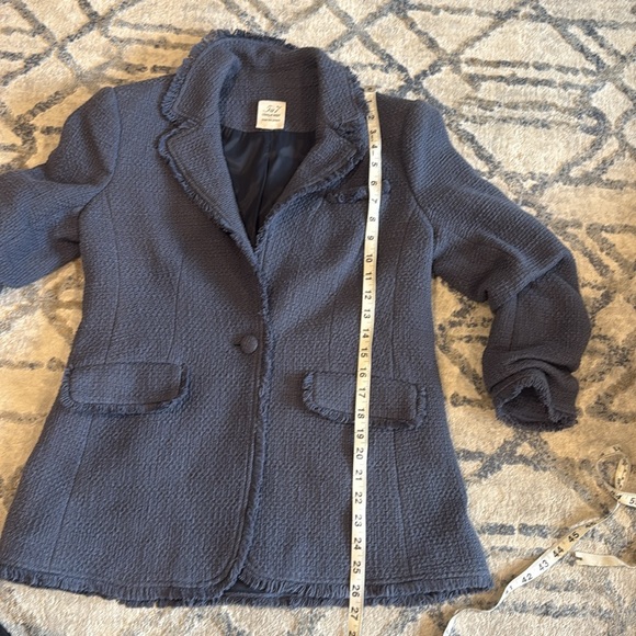 Cinq à Sept Blue Textured Blazer - Picture 9 of 10